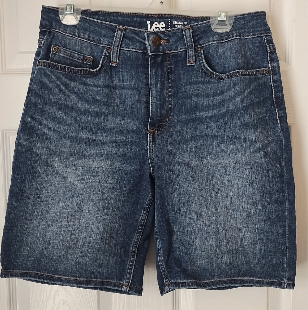 Lee Women's Mid-rise Blue Denim Bermuda Shorts